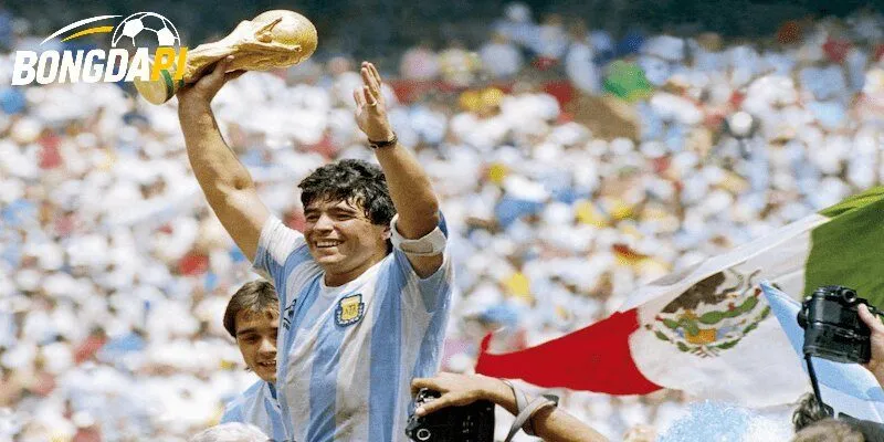 Diego Armando Maradona hình tượng cầu thủ vĩ đại