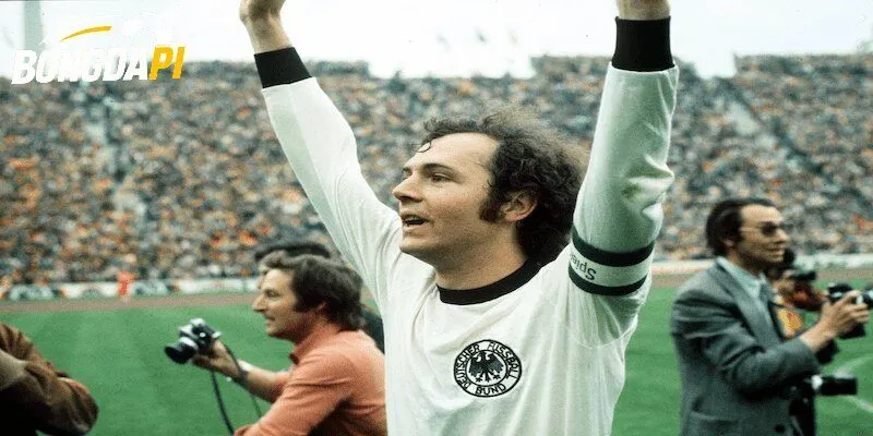 Franz Beckenbauer top 5 cầu thủ vĩ đại nhất mọi thời đại